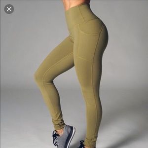 Buff Bunny Luna Leggings!